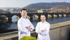 Toshikazu Kato a Nicholas Trosien