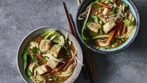 Veganský ramen s houbami