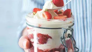 Vanilkový pribináček s jahodovým rozvarem