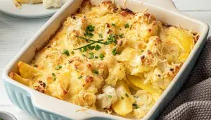 Zapečený květák s bramborami