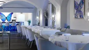 Restaurace Papilio má nádherný design, kterému dominují motýli