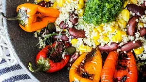 Grilované papriky se salátem