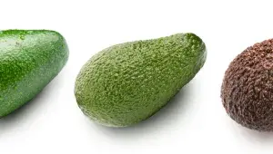 Vzhled avokáda se liší nejen podle zralosti, ale i podle odrůdy