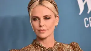 Jídelníček a životní styl Charlize Theron: Zrůdou byla jen na plátně! Užívá si single život a miluje pilates a rostlinnou stravu