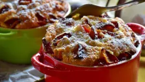 švestkový koláč do hrnečku