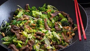 Hovězí & brokolice ve woku