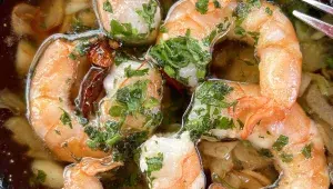 Krevety v česnekovém oleji 