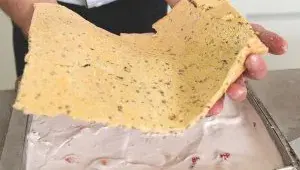 minidezerty jahody - krok5 - vrstvení dezertu