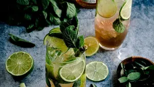 mojito - míchaný drink - růyné druhz koktejlů