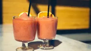 Jahodové frosé