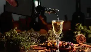 Kvíz: Od Becherovky po Jägermeistera. Vyznáte se v bylinných likérech?