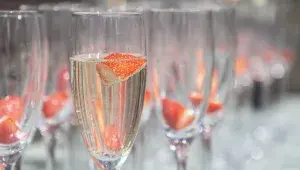 Šampaňské s jahodami