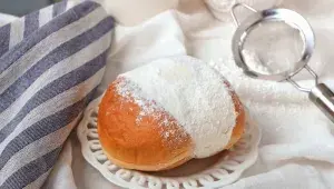 Italské koblihy maritozzo maritozzi