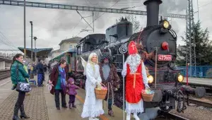 Kam vyrazit na Mikuláše? Košt vína, vepřové hody a parním vlakem s čertem a andělem