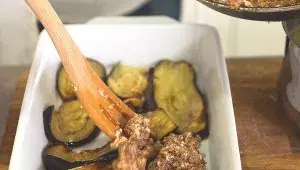 řecká musaka - krok 14 - vrstvení musaky