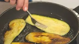 řecká musaka - krok 8 - opékání lilků