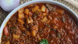 Tradiční egyptský pokrm Kushari