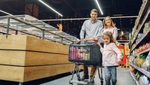nákup potravín v supermarketu