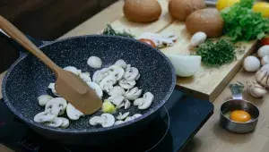 restování hub na másle