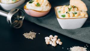 hummus z cizrny a tahini