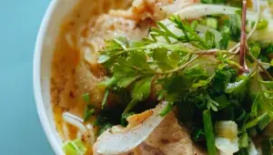 polévka - vývar s knedlíčky