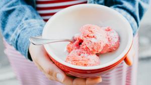 sorbet v misce