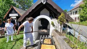 Pečení chleba v Lenoře