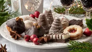 Cukroví, které vydrží k nakousnutí až do Vánoc? Žádný problém! Jak se vyvarovat chyb a jak cukroví správně skladovat?