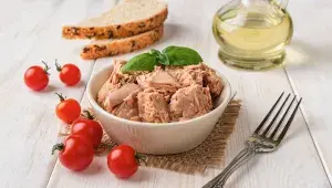 Canned tuna meat in a bowl