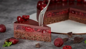 Čokoládový dort s třešněmi