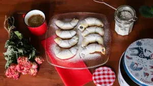 Proč se svatomartinské rohlíčky pečou v podobě podkovy? Připravte je podle Rettigové