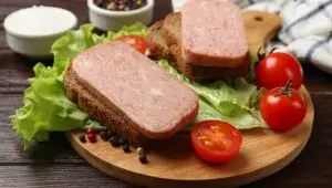 Luncheon meat neboli lančmít