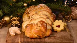 Vánočka, která se nerozjede ani nesrazí? Rozhodují minuty hnětení a několik dalších triků