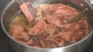 teleci pastika - krok 1 - opékání masa