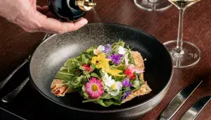 Jedlé květy se pěstují ve vnitrobloku