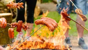 Špekáčky na ohni