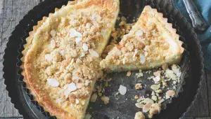 Tvarohový koláč s mandlovou drobenkou