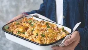 Těstoviny zapečené se směsí sýrů