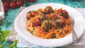 Špagety s rajčatovou omáčkou & masovými koulemi