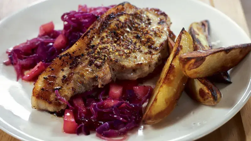 Kotlety s červeným zelím