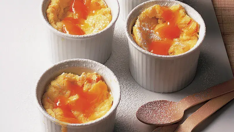 Tvarohové suflé s mangem a ovocnou omáčkou