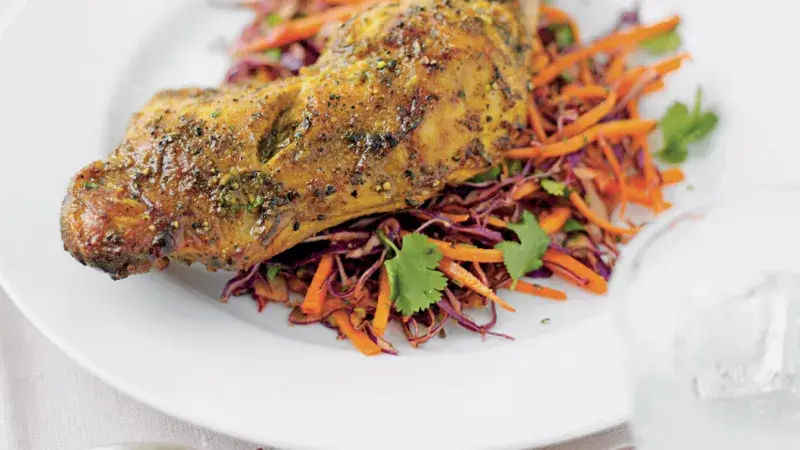 Snadné indické kuře se zelným salátem