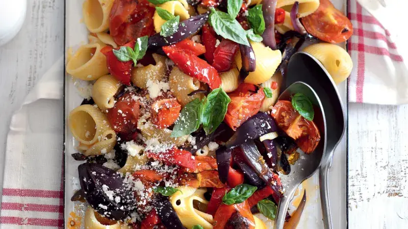 Těstoviny s pečenou zeleninou