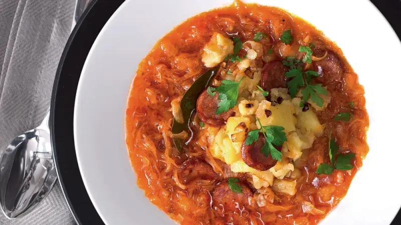 Zelňačka se šťouchanými bramborami