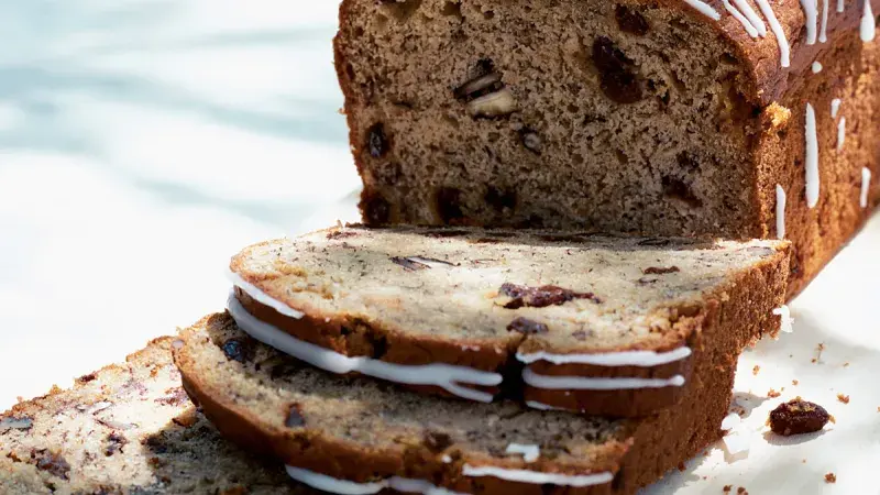 Banánový chlebíček s podmáslím