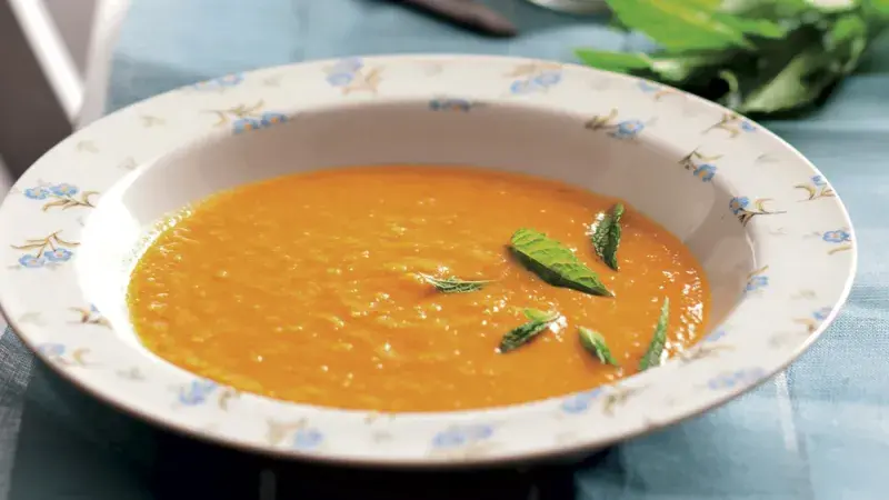 Jablečná polévka s kari