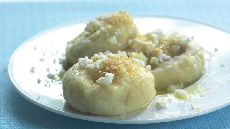 Pohankové knedlíky se švestkami