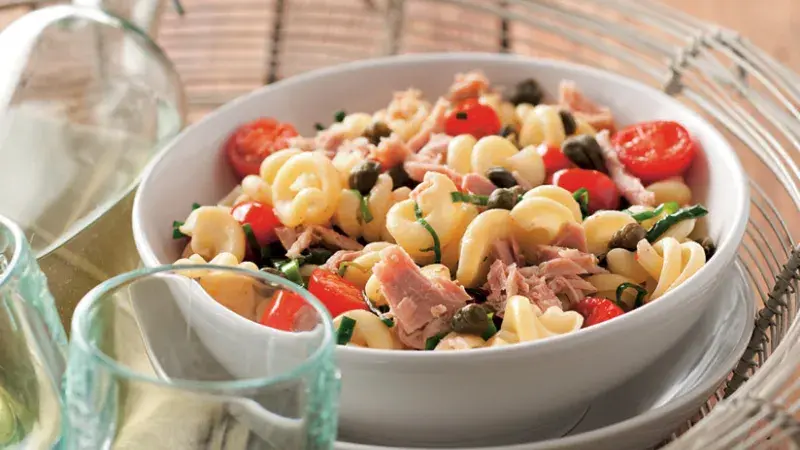 Tuňákové těstoviny s kapary