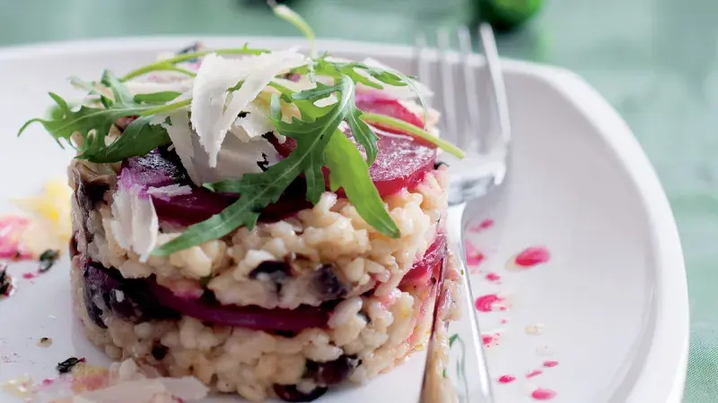 Houbové rizoto s marinovanou řepou