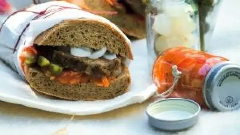 Svačina na zimní výlet: 4 recepty na cesty